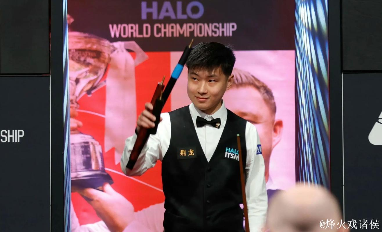 赵心童惜败米尔金斯 无缘西安大奖赛32强 赵心童惜败米尔金斯 无缘西安大奖赛32强