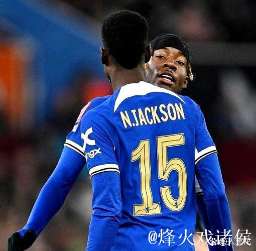 回暖！杰克逊次节连中2记三分，此前近5场比赛三分13中0