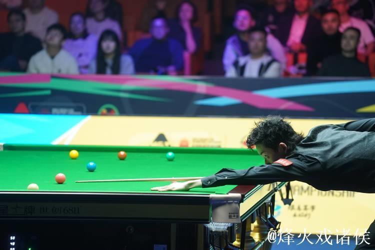 吴宜泽6-0横扫霍金斯 霸气晋级斯诺克国锦赛半决赛 吴宜泽6-0横扫霍金斯 霸气晋级斯诺克国锦赛半决赛