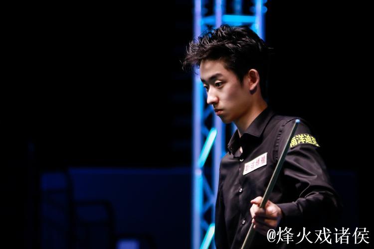 吴宜泽6-0横扫霍金斯 霸气晋级斯诺克国锦赛半决赛 吴宜泽6-0横扫霍金斯 霸气晋级斯诺克国锦赛半决赛